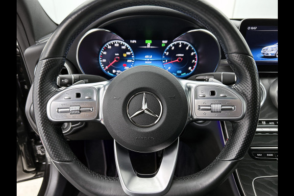 Mercedes-Benz C-Klasse 200 Business Solution AMG Lichtmetalen velgen | Navigatie | Trekhaak | Parking support met camera achter | Inclusief 24 maanden MB Certified garantie voor Europa.