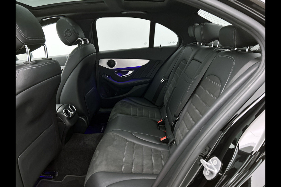 Mercedes-Benz C-Klasse 200 Business Solution AMG Lichtmetalen velgen | Navigatie | Trekhaak | Parking support met camera achter | Inclusief 24 maanden MB Certified garantie voor Europa.