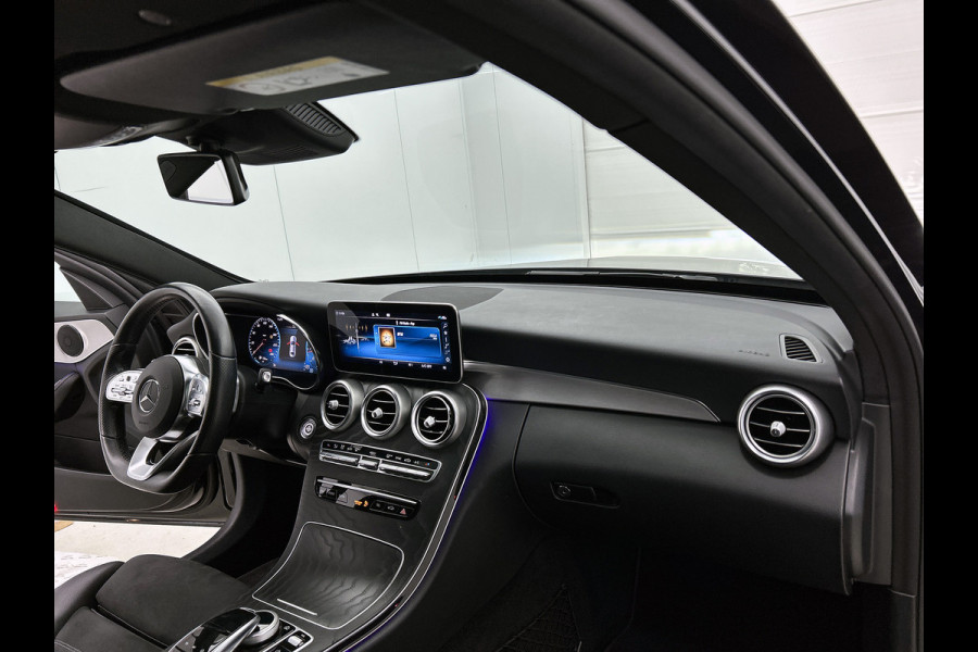 Mercedes-Benz C-Klasse 200 Business Solution AMG Lichtmetalen velgen | Navigatie | Trekhaak | Parking support met camera achter | Inclusief 24 maanden MB Certified garantie voor Europa.