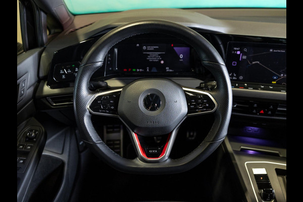 Volkswagen Golf 2.0 TSI GTI / 245pk / Achteruitrij camera / Dodehoek assistent / Stoel en stuurverwarming /