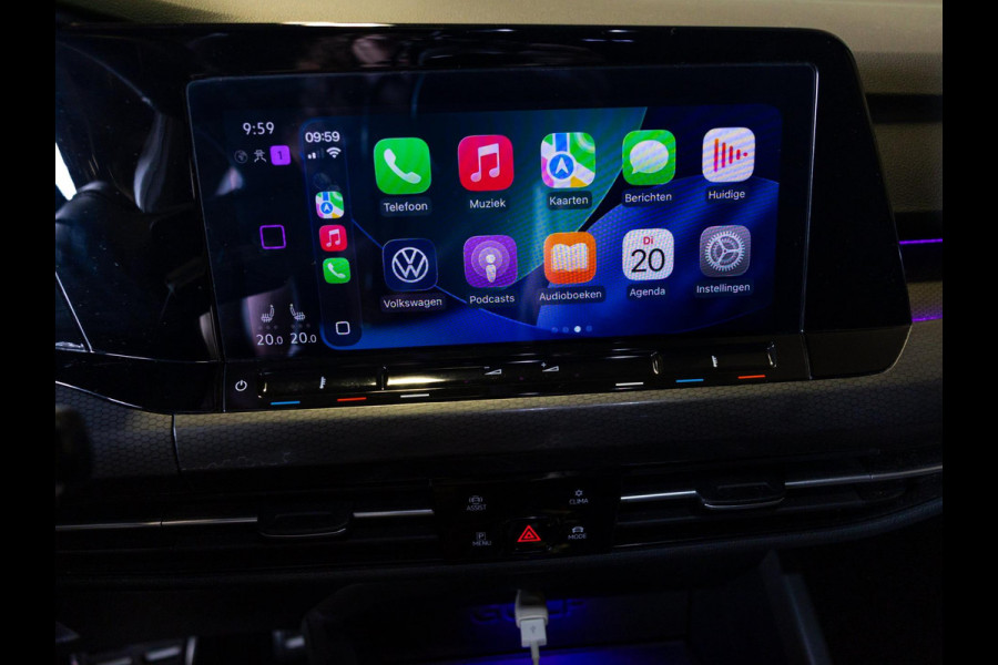 Volkswagen Golf 2.0 TSI GTI / 245pk / Achteruitrij camera / Dodehoek assistent / Stoel en stuurverwarming /