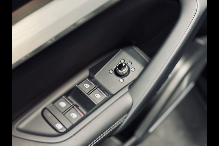 Audi Q5 50 TFSI e S edition S-Line (2x) | Panorama | Valcona | B&O | Memory