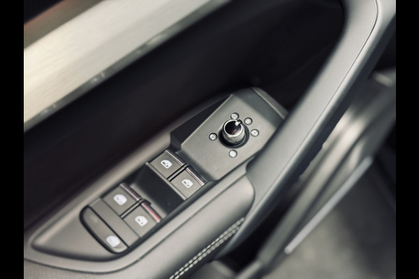 Audi Q5 50 TFSI e S edition S-Line (2x) | Panorama | Valcona | B&O | Memory