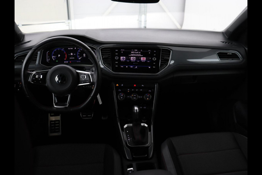 Volkswagen T-Roc 1.5 TSI Sport | Trekhaak | Camera | Carplay | Full LED | Adaptive cruise | Virtual Cockpit | Climate control | Navigatie | Bluetooth | Parkeerhulp