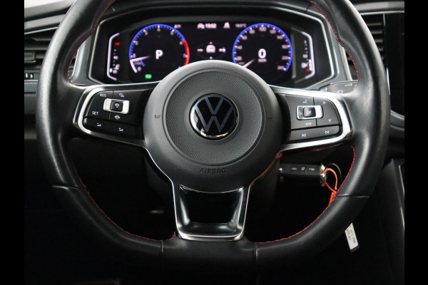Volkswagen T-Roc 1.5 TSI Sport | Trekhaak | Camera | Carplay | Full LED | Adaptive cruise | Virtual Cockpit | Climate control | Navigatie | Bluetooth | Parkeerhulp