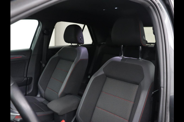 Volkswagen T-Roc 1.5 TSI Sport | Trekhaak | Camera | Carplay | Full LED | Adaptive cruise | Virtual Cockpit | Climate control | Navigatie | Bluetooth | Parkeerhulp