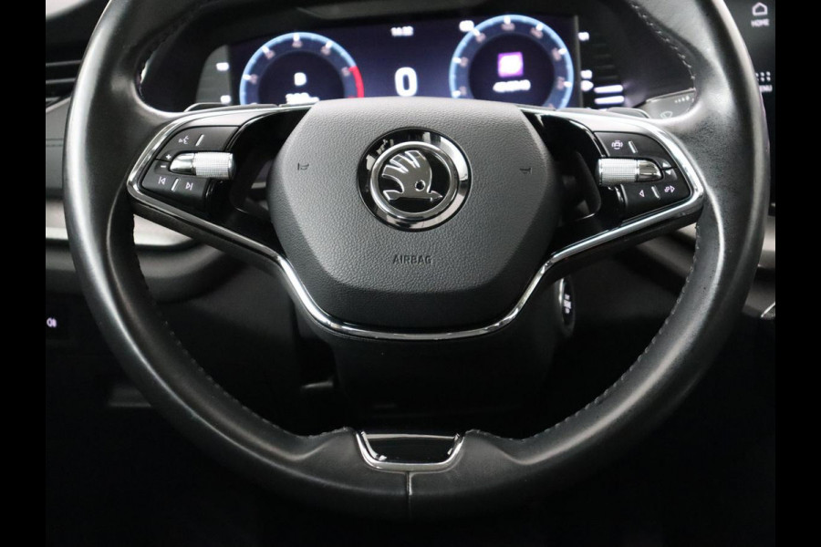 Škoda Octavia 1.0 e-TSI Ambition | Stoelverwarming | Trekhaak | Carplay | Navigatie | Full LED | Parkeerhulp | Cruise control | Climate control | Bluetooth