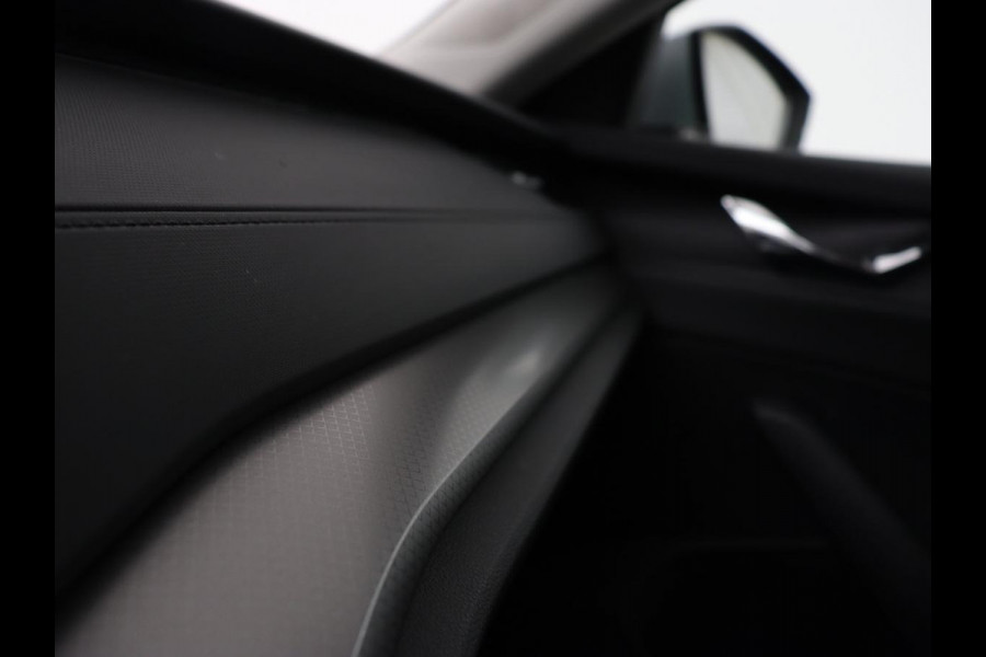 Škoda Octavia 1.0 e-TSI Ambition | Stoelverwarming | Trekhaak | Carplay | Navigatie | Full LED | Parkeerhulp | Cruise control | Climate control | Bluetooth