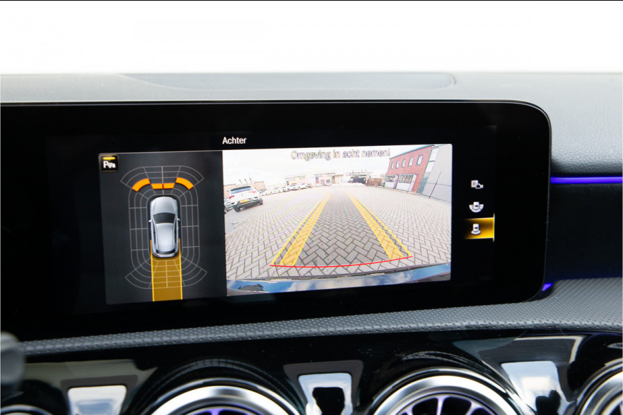 Mercedes-Benz A-Klasse AMG 35 4MATIC Premium, Performance Stoelen, Pano, Burmester, Memory