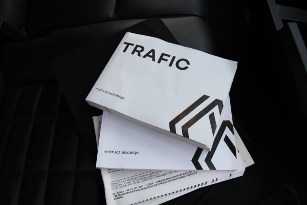 Renault Trafic 2.0 dCi 150PK T30 L2H1 Luxe / Trekhaak / Camera / App connect