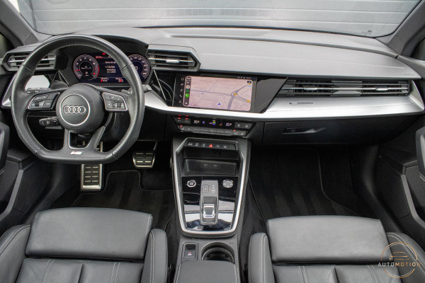 Audi A3 35 TFSI PANO S LINE LEDER CAMERA ELEKTRISCHE STOELEN