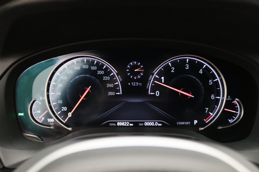 BMW X3 xDrive30i High Executive M Sport LED, Navigatie, Stoelverwarming, Climate, Cruise, 20"