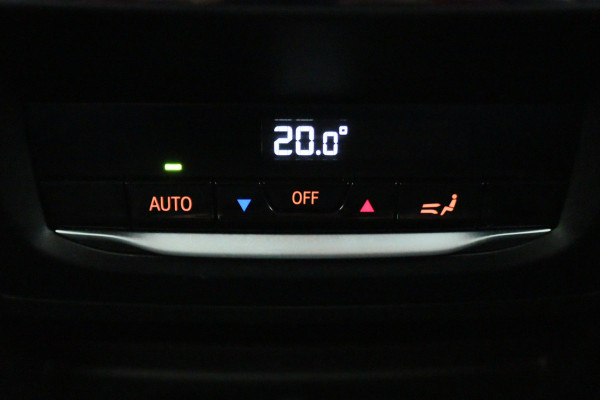 BMW X3 xDrive30i High Executive M Sport LED, Navigatie, Stoelverwarming, Climate, Cruise, 20"