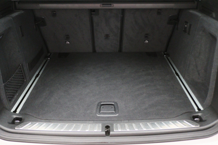 BMW X3 xDrive30i High Executive M Sport LED, Navigatie, Stoelverwarming, Climate, Cruise, 20"