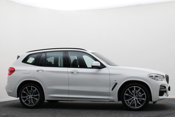 BMW X3 xDrive30i High Executive M Sport LED, Navigatie, Stoelverwarming, Climate, Cruise, 20"