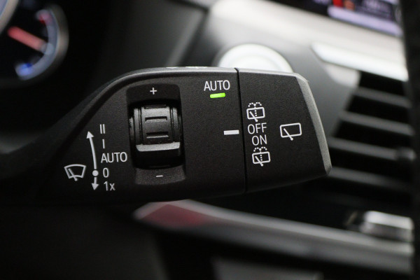 BMW X3 xDrive30i High Executive M Sport LED, Navigatie, Stoelverwarming, Climate, Cruise, 20"