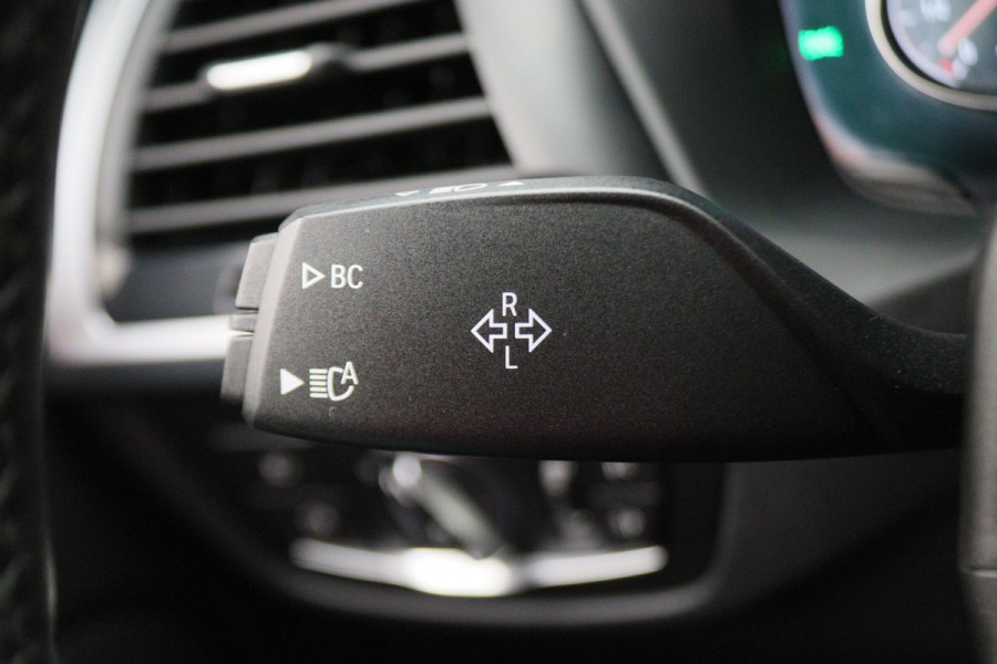 BMW X3 xDrive30i High Executive M Sport LED, Navigatie, Stoelverwarming, Climate, Cruise, 20"