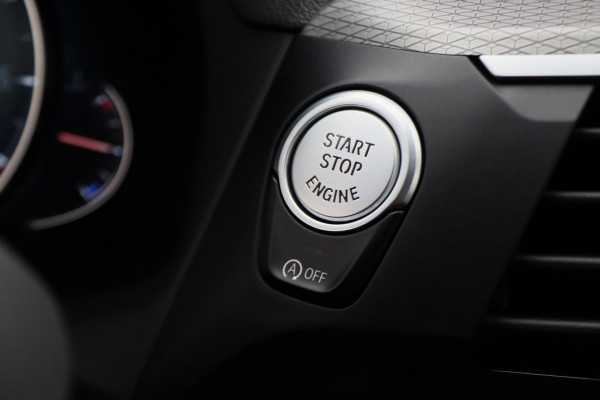 BMW X3 xDrive30i High Executive M Sport LED, Navigatie, Stoelverwarming, Climate, Cruise, 20"