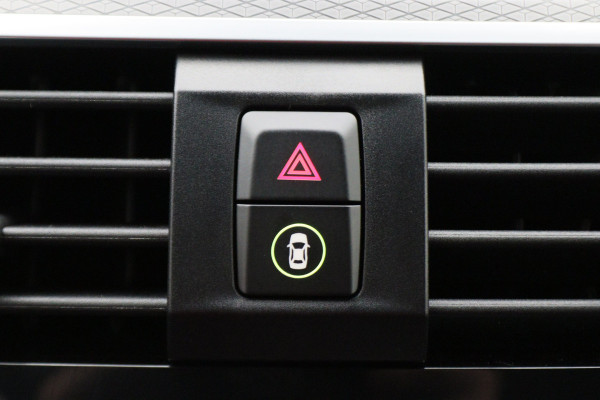 BMW X3 xDrive30i High Executive M Sport LED, Navigatie, Stoelverwarming, Climate, Cruise, 20"