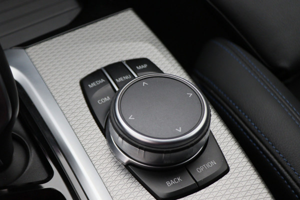 BMW X3 xDrive30i High Executive M Sport LED, Navigatie, Stoelverwarming, Climate, Cruise, 20"