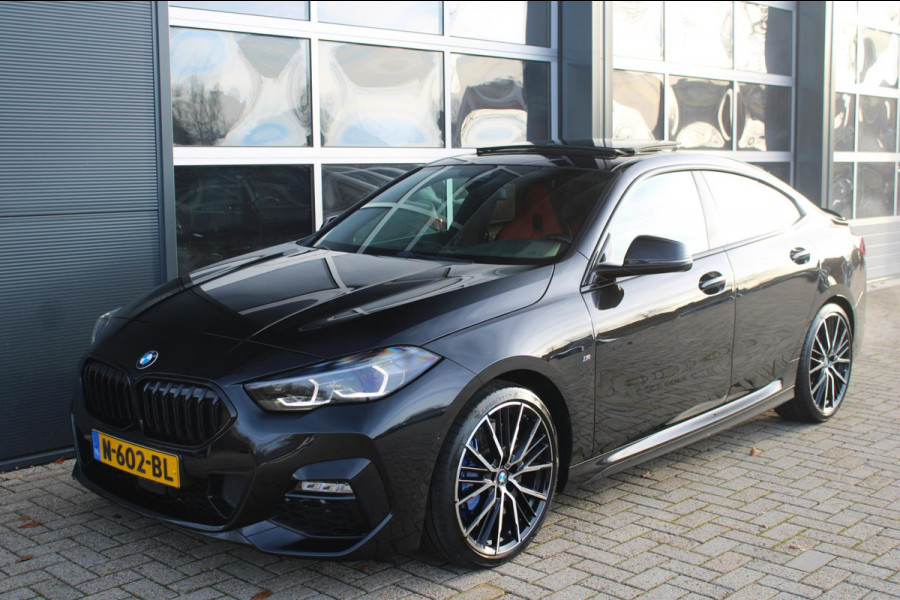 BMW 2 Serie Gran Coupé 218i M-Sport Shadow | Pano | Kuipstoelen | HIFI | Camera | Fabrieksgarantie