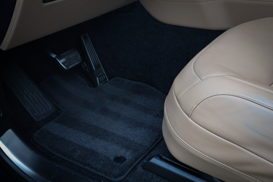 Land Rover Range Rover P510e HSE | ADAPTIVE CRUISE | VIERWIELBESTURING | STOELKOELING/VERWARMING | HEAD-UP | PANORAMADAK | STUURVERWARMING | MERIDIAN | HSE