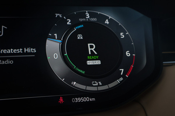 Land Rover Range Rover P510e HSE | ADAPTIVE CRUISE | VIERWIELBESTURING | STOELKOELING/VERWARMING | HEAD-UP | PANORAMADAK | STUURVERWARMING | MERIDIAN | HSE