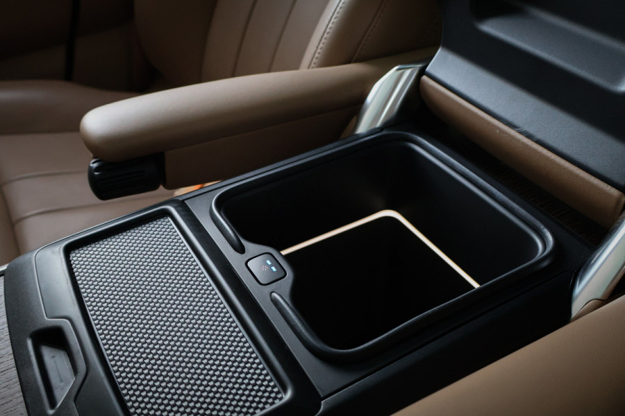 Land Rover Range Rover P510e HSE | ADAPTIVE CRUISE | VIERWIELBESTURING | STOELKOELING/VERWARMING | HEAD-UP | PANORAMADAK | STUURVERWARMING | MERIDIAN | HSE