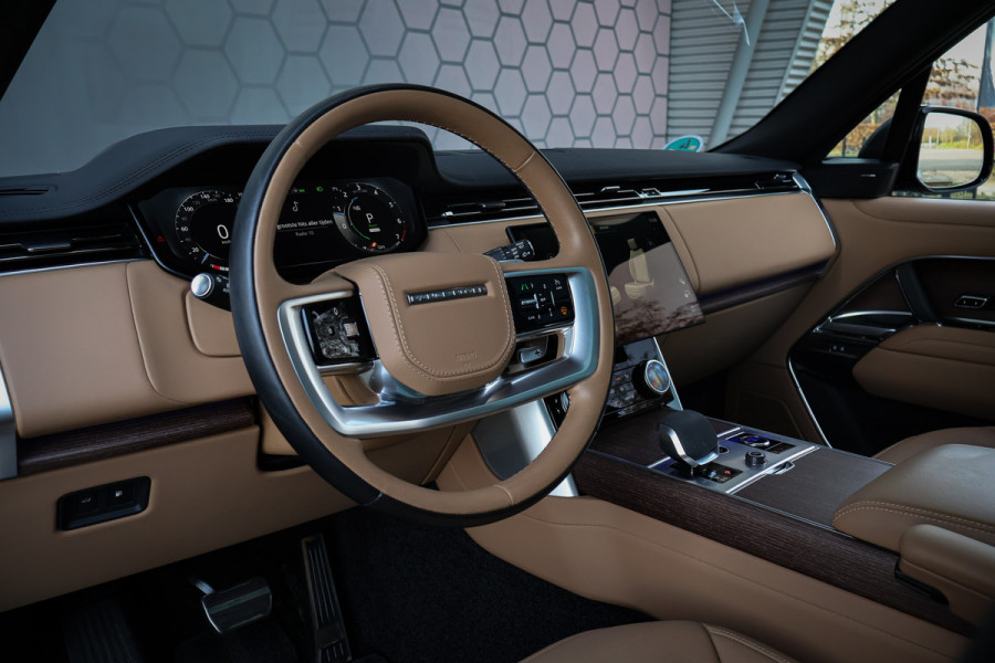 Land Rover Range Rover P510e HSE | ADAPTIVE CRUISE | VIERWIELBESTURING | STOELKOELING/VERWARMING | HEAD-UP | PANORAMADAK | STUURVERWARMING | MERIDIAN | HSE