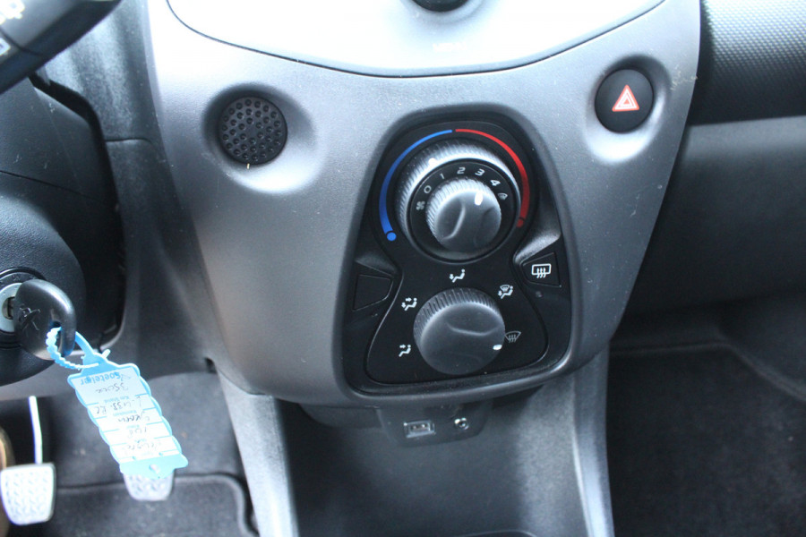 Peugeot 108 1.0 e-VTi 73pk Access NL-Auto NAP 35.422km Stuurbekrachtiging LED