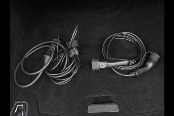 Volvo V90 2.0 T6 Recharge AWD Inscription | Trekhaak | Leder | Stoel & stuurverwarming | Adaptive cruise | Kinderzitjes | Camera | Navigatie | Carplay | Full LED | PHEV | Plug In