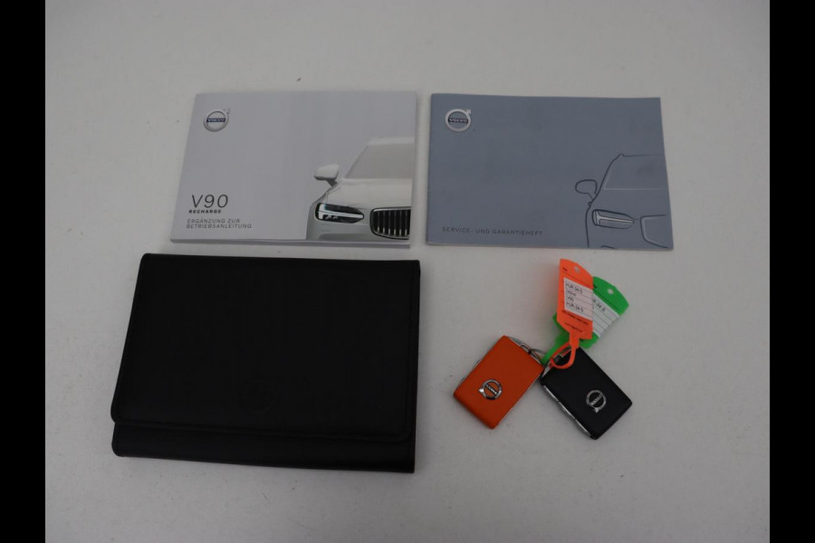 Volvo V90 2.0 T6 Recharge AWD Inscription | Trekhaak | Leder | Stoel & stuurverwarming | Adaptive cruise | Kinderzitjes | Camera | Navigatie | Carplay | Full LED | PHEV | Plug In