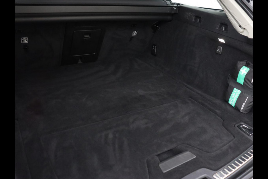 Volvo V90 2.0 T6 Recharge AWD Inscription | Trekhaak | Leder | Stoel & stuurverwarming | Adaptive cruise | Kinderzitjes | Camera | Navigatie | Carplay | Full LED | PHEV | Plug In