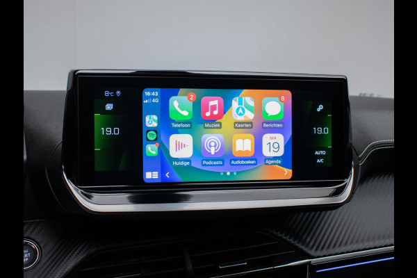 Peugeot 208 1.2 PureTech GT Pack (PANORAMADAK,CARPLAY,ELECTRISCHE STOELEN,LEDER,3D CAMERA,LED,XENON,BLACK/PACK,PDC,NETTESTAAT)