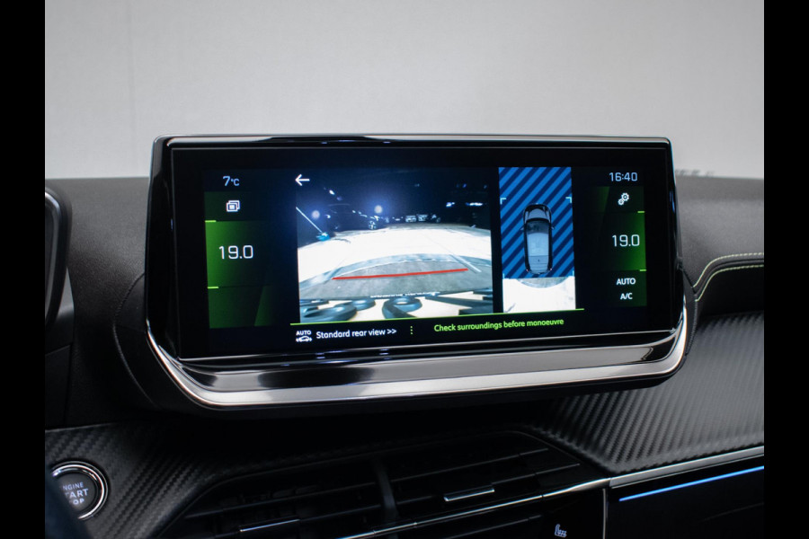 Peugeot 208 1.2 PureTech GT Pack (PANORAMADAK,CARPLAY,ELECTRISCHE STOELEN,LEDER,3D CAMERA,LED,XENON,BLACK/PACK,PDC,NETTESTAAT)