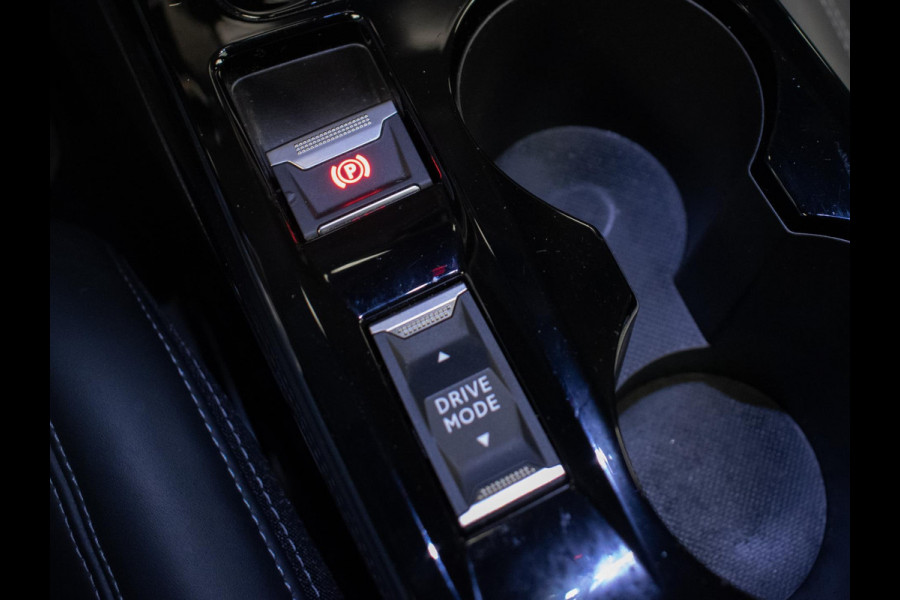 Peugeot 208 1.2 PureTech GT Pack (PANORAMADAK,CARPLAY,ELECTRISCHE STOELEN,LEDER,3D CAMERA,LED,XENON,BLACK/PACK,PDC,NETTESTAAT)