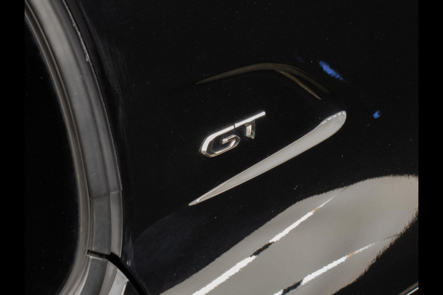 Peugeot 208 1.2 PureTech GT Pack (PANORAMADAK,CARPLAY,ELECTRISCHE STOELEN,LEDER,3D CAMERA,LED,XENON,BLACK/PACK,PDC,NETTESTAAT)