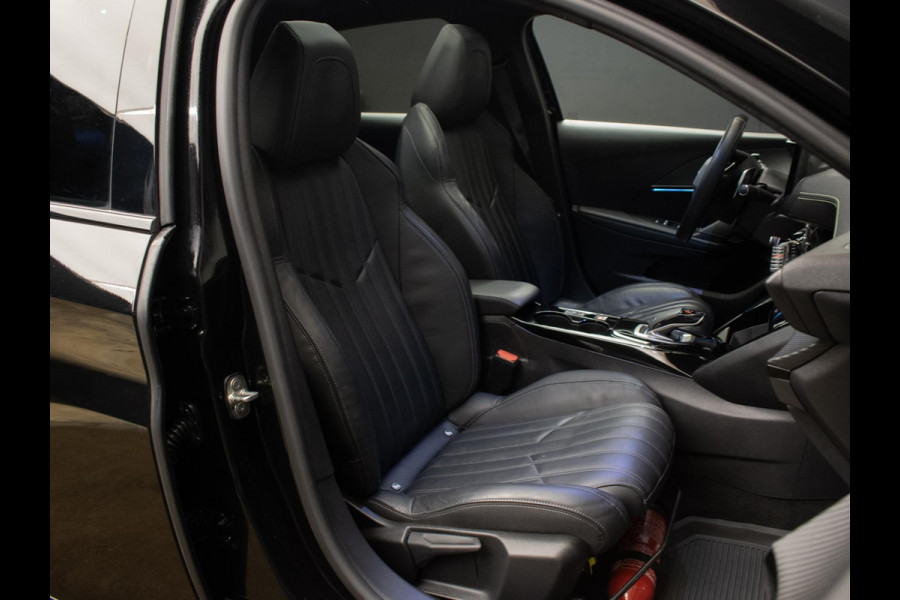 Peugeot 208 1.2 PureTech GT Pack (PANORAMADAK,CARPLAY,ELECTRISCHE STOELEN,LEDER,3D CAMERA,LED,XENON,BLACK/PACK,PDC,NETTESTAAT)