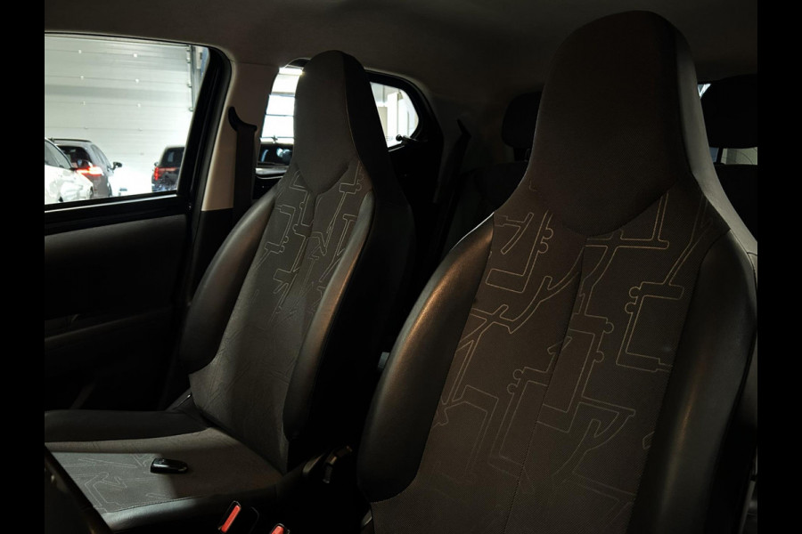 Toyota Aygo 1.0 VVT-i x-cite|KEYLESS|CAMERA|STUURHULP|AIRCO|VOL