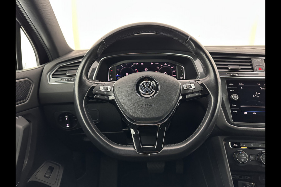 Volkswagen Tiguan Allspace 1.5 TSI R-Line Highline Business [ 7-Pers. ] Aut. *PANO | ARTVELOURS | FULL-LED | DIGI-COCKPIT | KEYLESS | ADAPTIVE-CRUISE | CAMERA | SHIFTPADDLES | CARPLAY | DAB+ | HEATED-COMFORTSEATS | NAVI-FULLMAP | PRIVACYGLASS | 19''ALU*