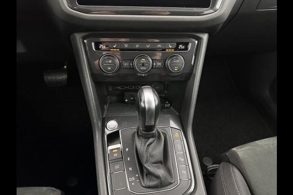 Volkswagen Tiguan Allspace 1.5 TSI R-Line Highline Business [ 7-Pers. ] Aut. *PANO | ARTVELOURS | FULL-LED | DIGI-COCKPIT | KEYLESS | ADAPTIVE-CRUISE | CAMERA | SHIFTPADDLES | CARPLAY | DAB+ | HEATED-COMFORTSEATS | NAVI-FULLMAP | PRIVACYGLASS | 19''ALU*