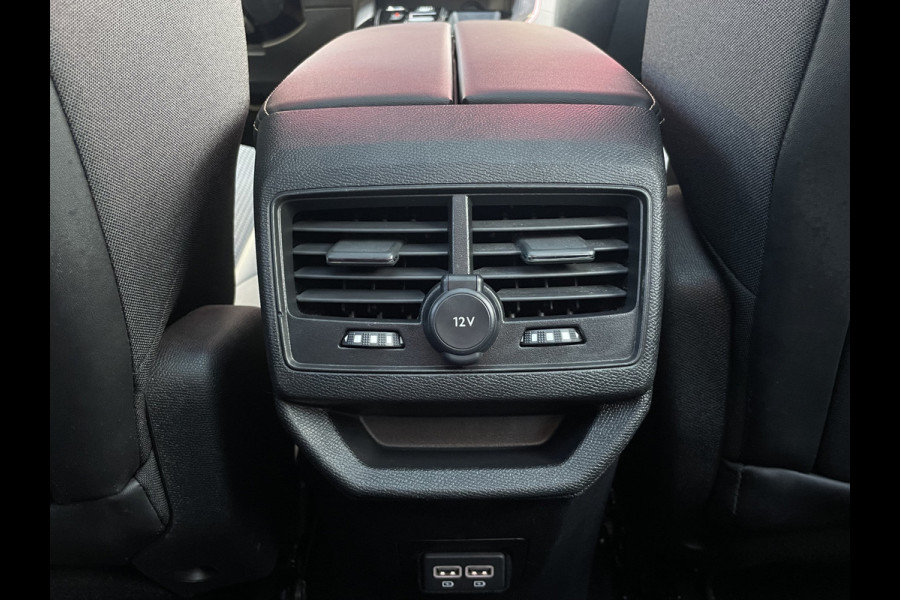 Peugeot 3008 1.6 HYbrid4 300 GT | Camera 360 | Panoramadak | Apple/Android CarPlay