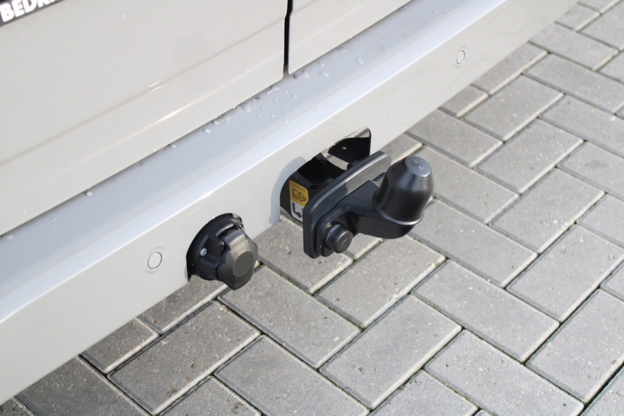 Ford Transit Custom 320 2.5 PHEV L2H1 Limited 232pk - 2x Schuifdeur - Trekhaak - Stoel/Stuurverwarming - ACC - Blindspot - Keyless - Rijklaar