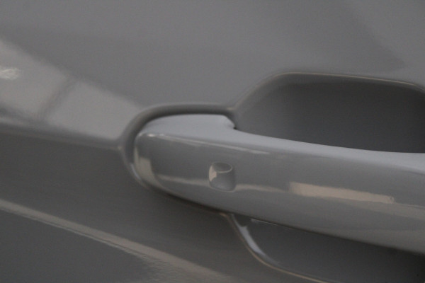 Ford Transit Custom 320 2.5 PHEV L2H1 Limited 232pk - 2x Schuifdeur - Trekhaak - Stoel/Stuurverwarming - ACC - Blindspot - Keyless - Rijklaar