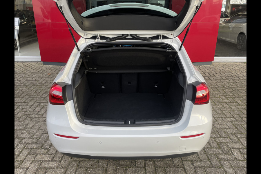Mercedes-Benz A-Klasse 180 Business Solution Lederen bekleding |