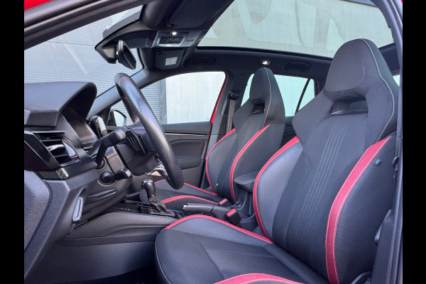 Škoda Kamiq 1.0 TSI Automaat Monte Carlo * Panorama * Navigatie * Camera * Climate Control *