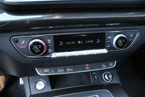 Audi Q5 2.0 TFSI 252pk quattro Sport S Line Black Edition Panoramadak Clima Cruise Navi Camera B&O Leder LMV Trekhaak 2400kg