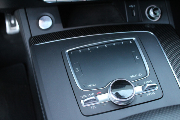 Audi Q5 2.0 TFSI 252pk quattro Sport S Line Black Edition Panoramadak Clima Cruise Navi Camera B&O Leder LMV Trekhaak 2400kg