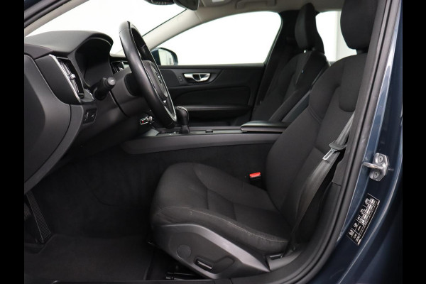 Volvo V60 2.0 D3 Momentum | Carplay | Navigatie | Full LED | Cruise control | Parkeerhulp | Climate control | Bluetooth | Digital Cockpit