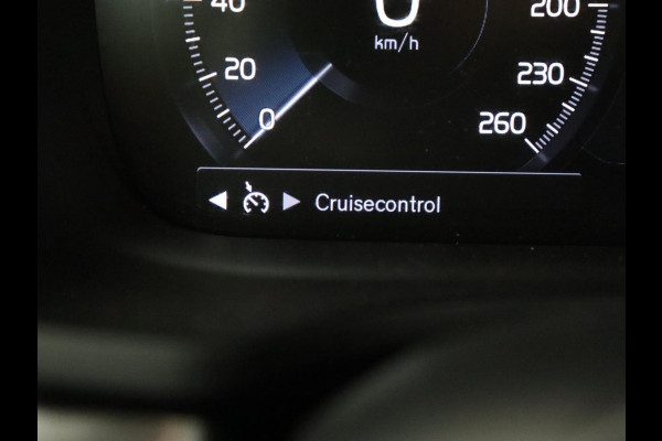 Volvo V60 2.0 D3 Momentum | Carplay | Navigatie | Full LED | Cruise control | Parkeerhulp | Climate control | Bluetooth | Digital Cockpit